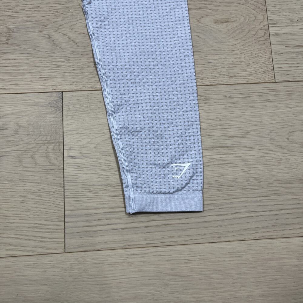 Gymshark Women's Gray Leggings - Picture 10 of 11